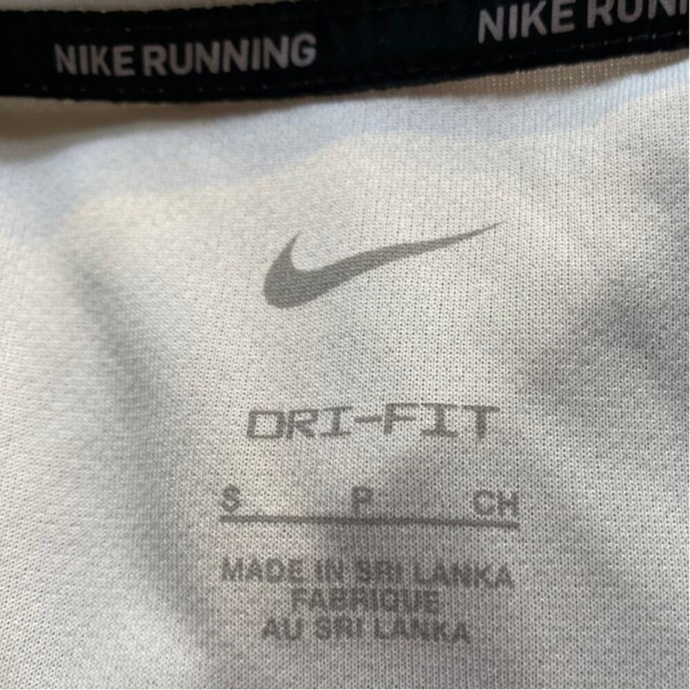 Nike Running Dri Fit Cream Shirt Sz S Athletic Wear - Picture 4 of 5